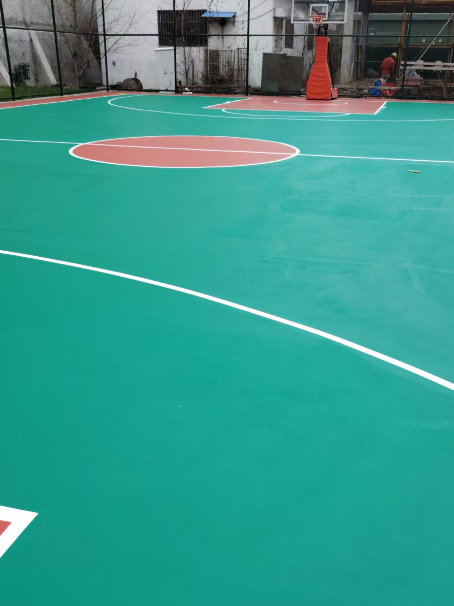 单县 球场长期使用易出现地面开裂